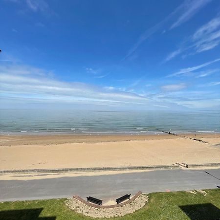 Appartement Vu Sur Mer Cabourg Bagian luar foto