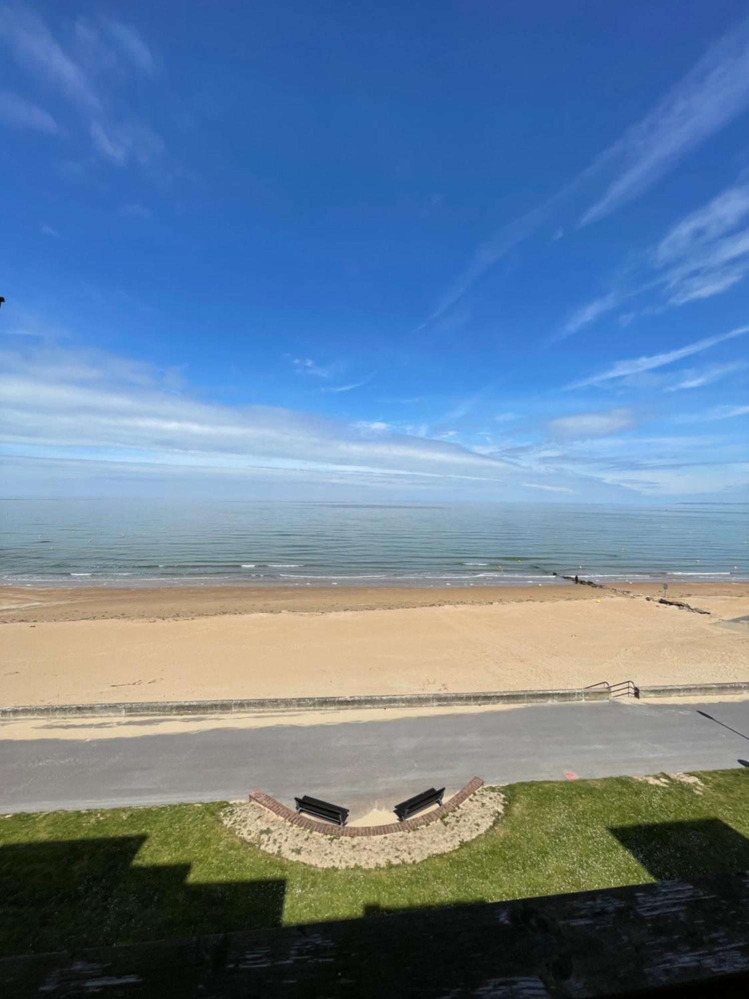 Appartement Vu Sur Mer Cabourg Bagian luar foto